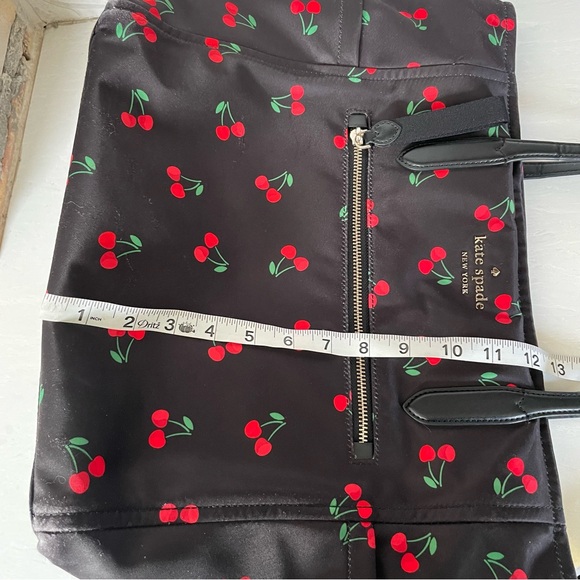 Kate Spade ♠️ Chelsea Nylon Tote- Black Cherry Print- Baby Bag - Picture 14 of 16